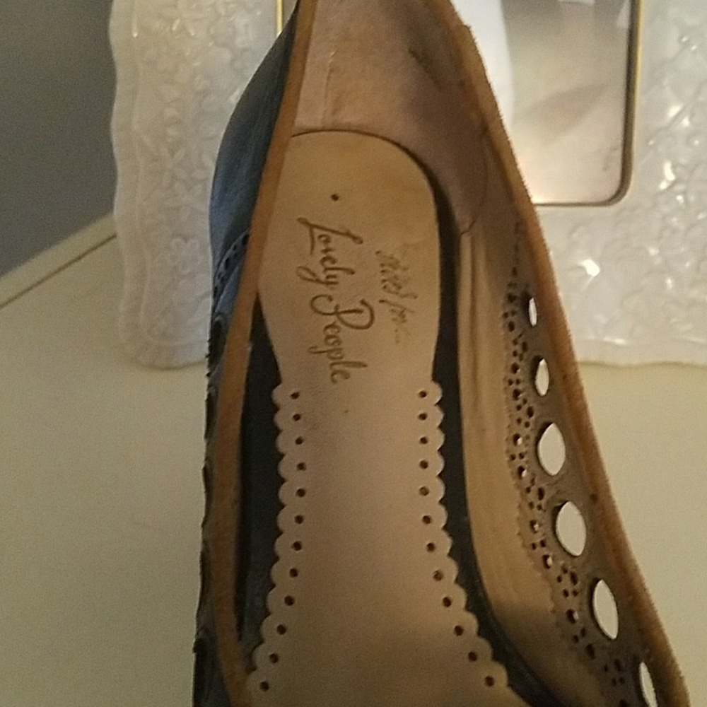 Heels - Picture 4 of 4